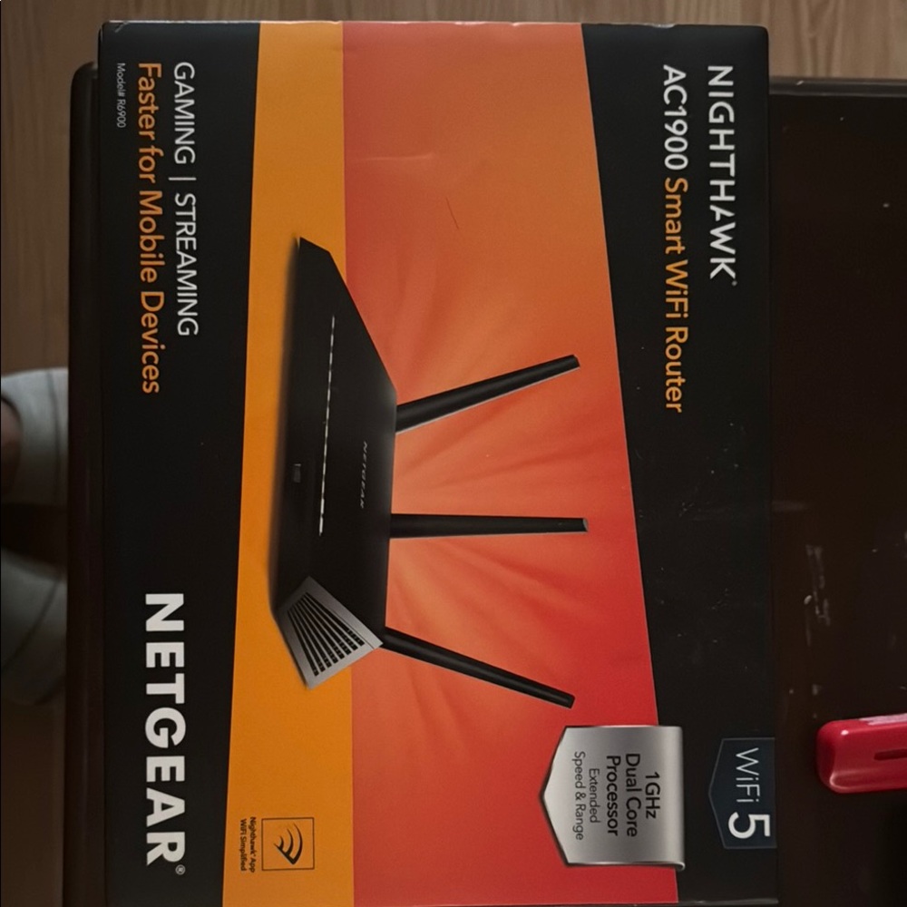 NETGEAR Nighthawk AC1900 WiFi Router - Black and Orange